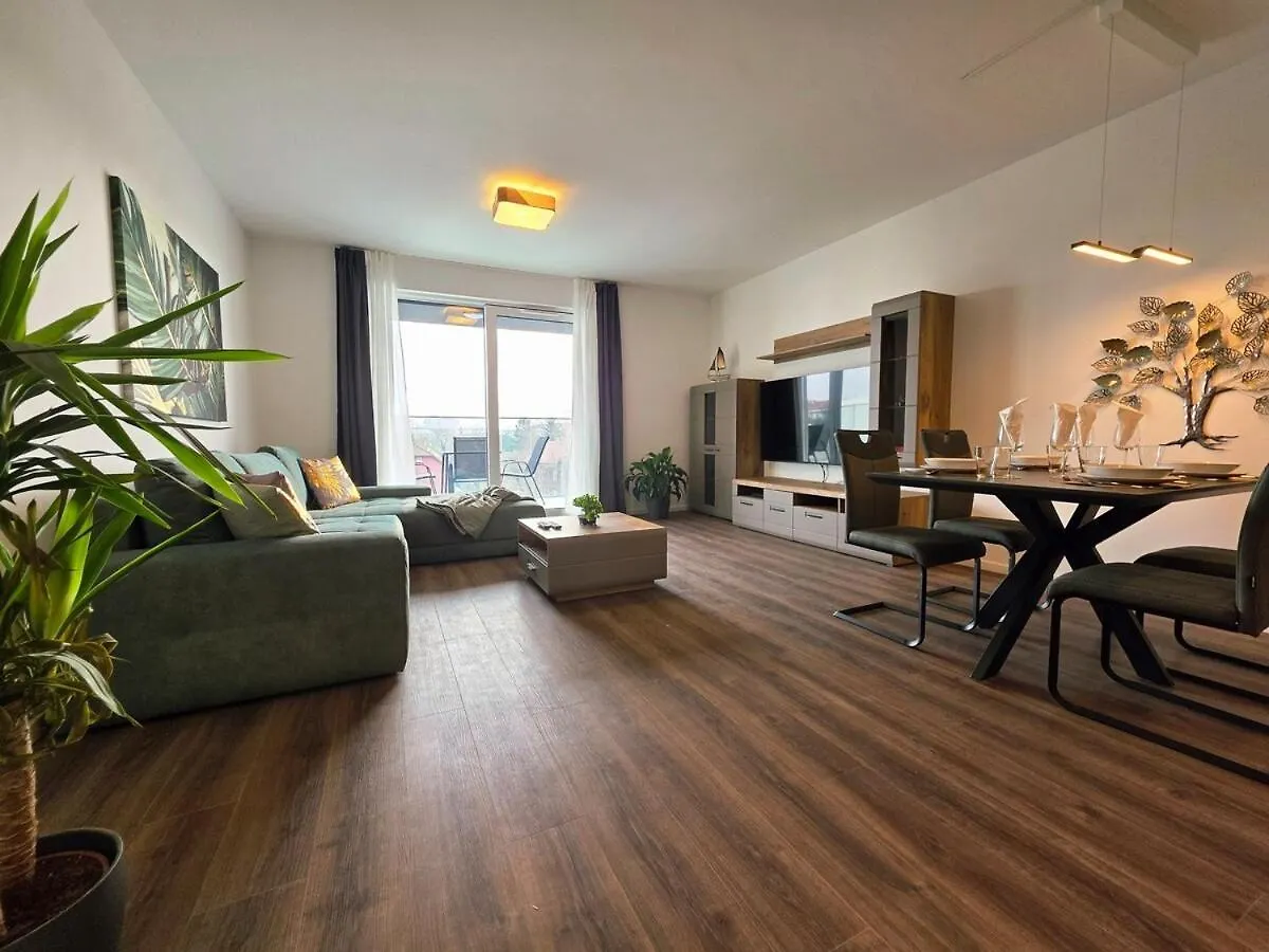 Zenit Sunrise Oasis With Terrace & Garage Parking Appartement Boedapest