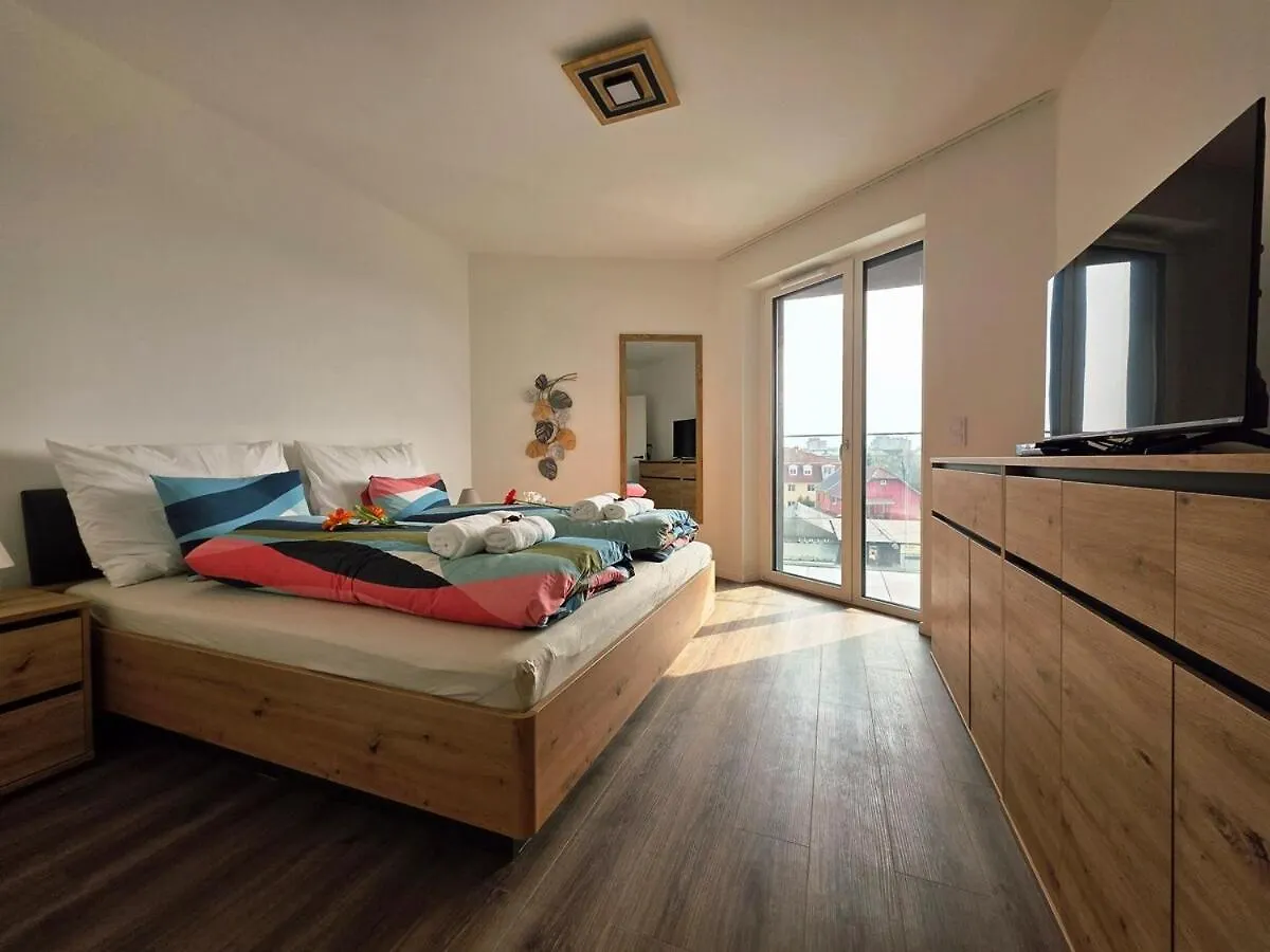 Zenit Sunrise Oasis With Terrace & Garage Parking Appartement Boedapest